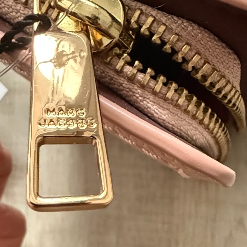 Marc Jacobs bifold Leather Wallet - Picture 5 of 6